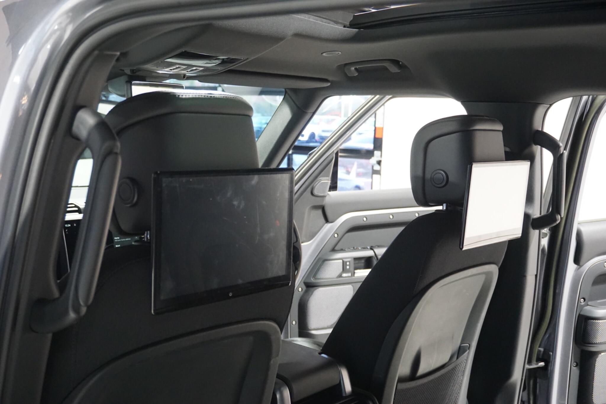 Land Rover Defender 110 3.0 D300 MHEV X SUV 5dr Diesel Auto 4WD Euro 6 (s/s) (300 ps)